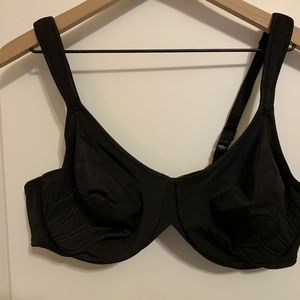 42C seamless black bra